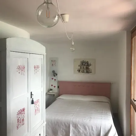 Bellavista فندق مبيت وإفطار Castro (Lombardy)