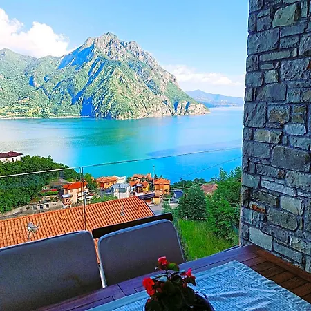 Frühstückspension Bellavista Castro (Lombardy)