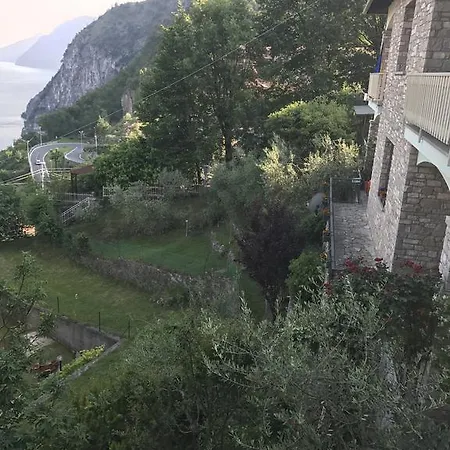 Bellavista 3* Castro (Lombardy)