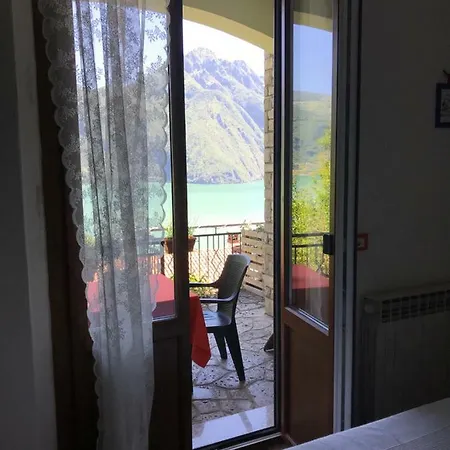 Bellavista فندق مبيت وإفطار Castro (Lombardy)